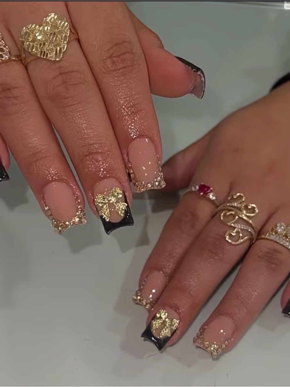 Luxury Gold Accent Black French Acrylic Nails - Women Makeup